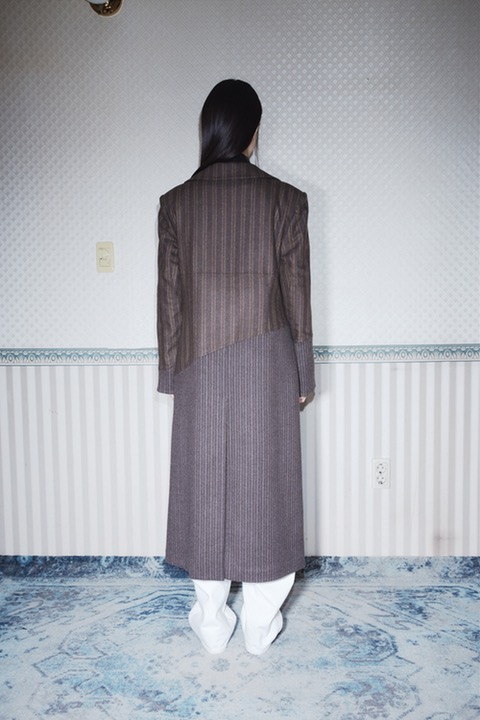TWO DIFFERENT BROWN STRIPE ZIPPED COAT