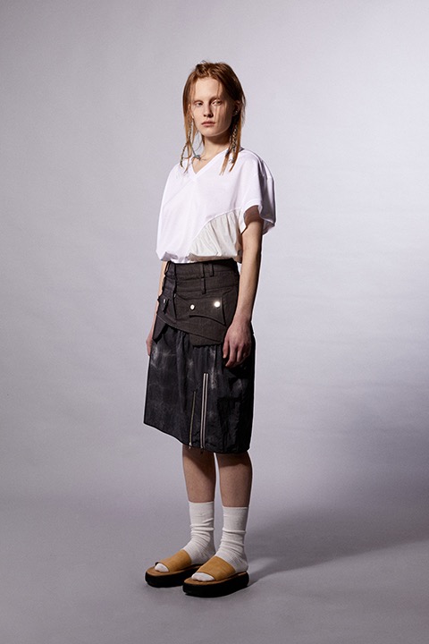 Black Exposed Pocket Layered Skirt
